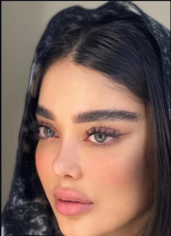 لنز رنگی طوسی با دور محو Clara gray برند Rose - Image 2